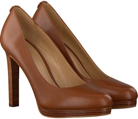 cognac pumps michael kors